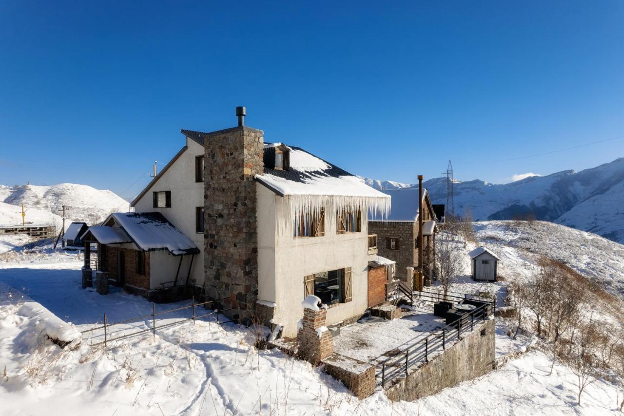Snow Time Cottage กูเดาริ ภายนอก รูปภาพ